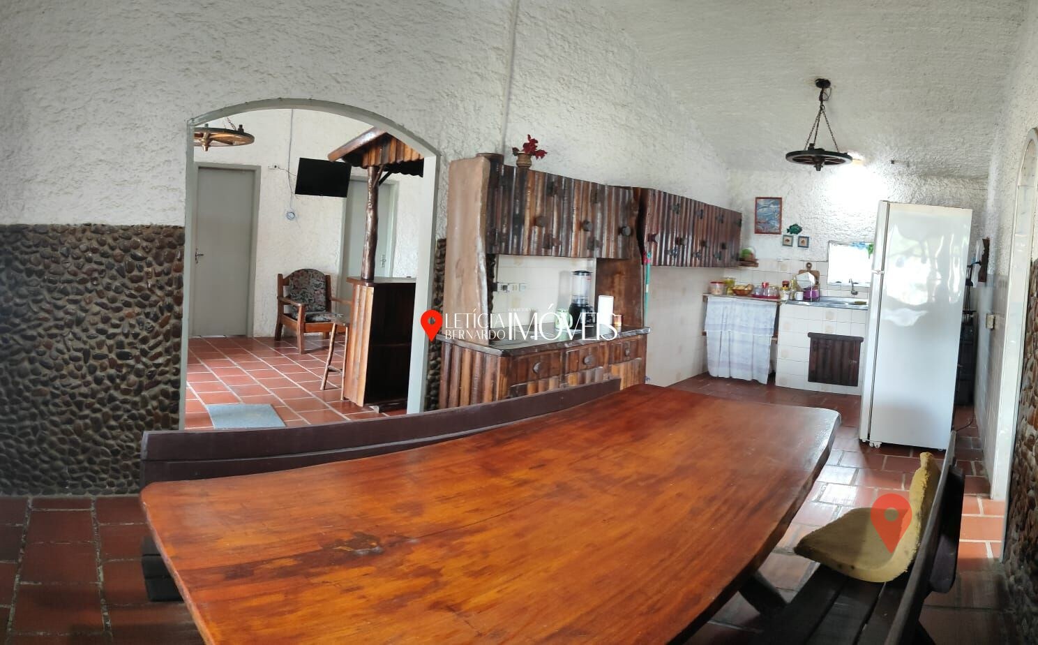 Casa Rústica com Pé Direito Alto à Venda em Balneário Pinhal — foto 10