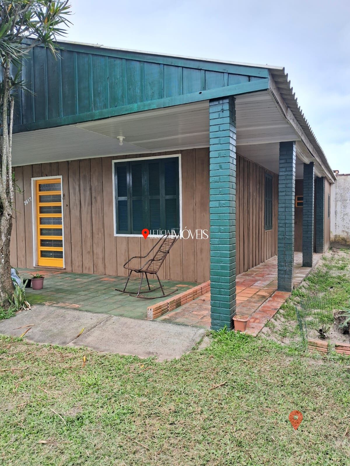 Casa aconchegante à venda em Balneário Pinhal por apenas R$ 200.000! — foto 1