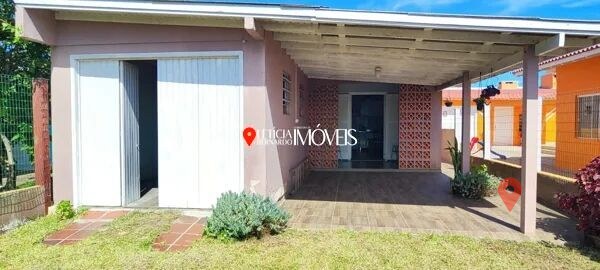 Casa à Venda no Centro de Balneário Pinhal — foto 1