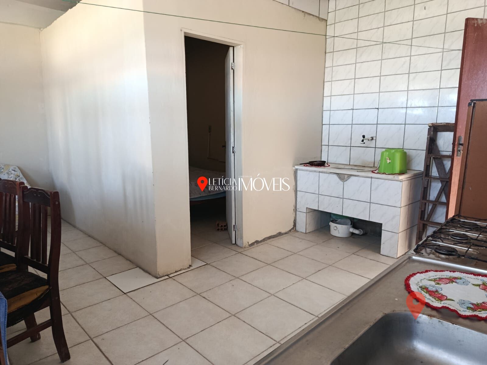 SOBRADO COM PONTO COMERCIAL EM FUNCIONAMENTO – R$ 216.000,00 — foto 15