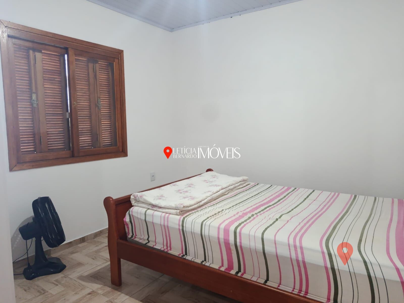 CASA DE ESQUINA COM DUAS CASAS no terreno -R$ 240 mil! — foto 9