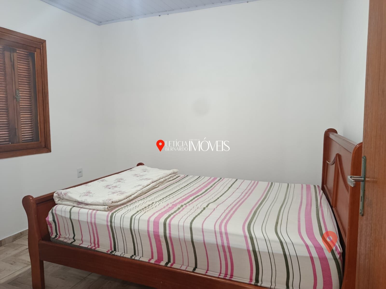 CASA DE ESQUINA COM DUAS CASAS no terreno -R$ 240 mil! — foto 10