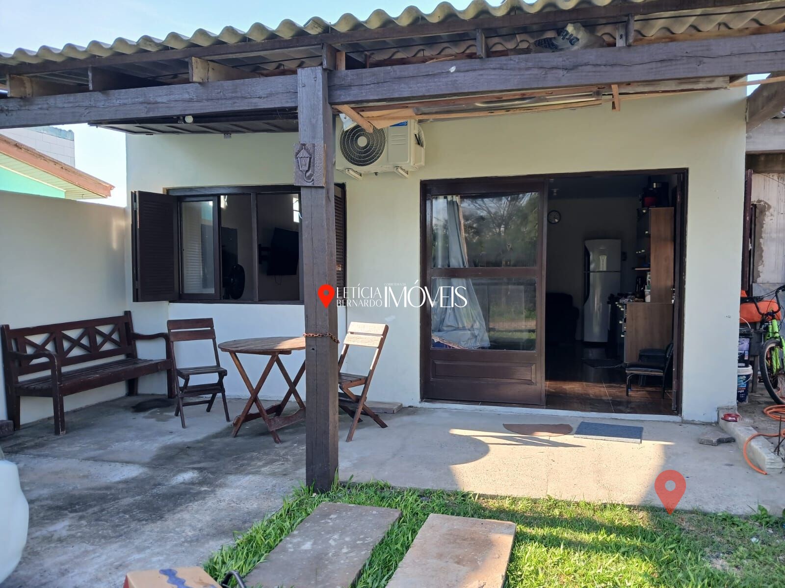 CASA DE ESQUINA EM BALNEÁRIO PINHAL — foto 11