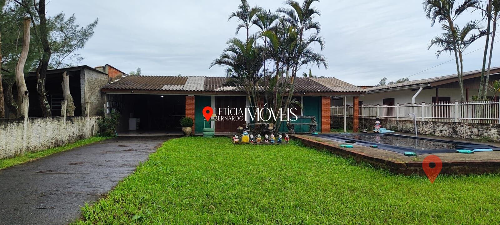 CASA À VENDA COM PISCINA EM BALNEÁRIO PINHAL — foto 3